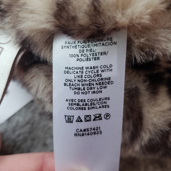 Loft Animal Print Scarf - Picture 7 of 8